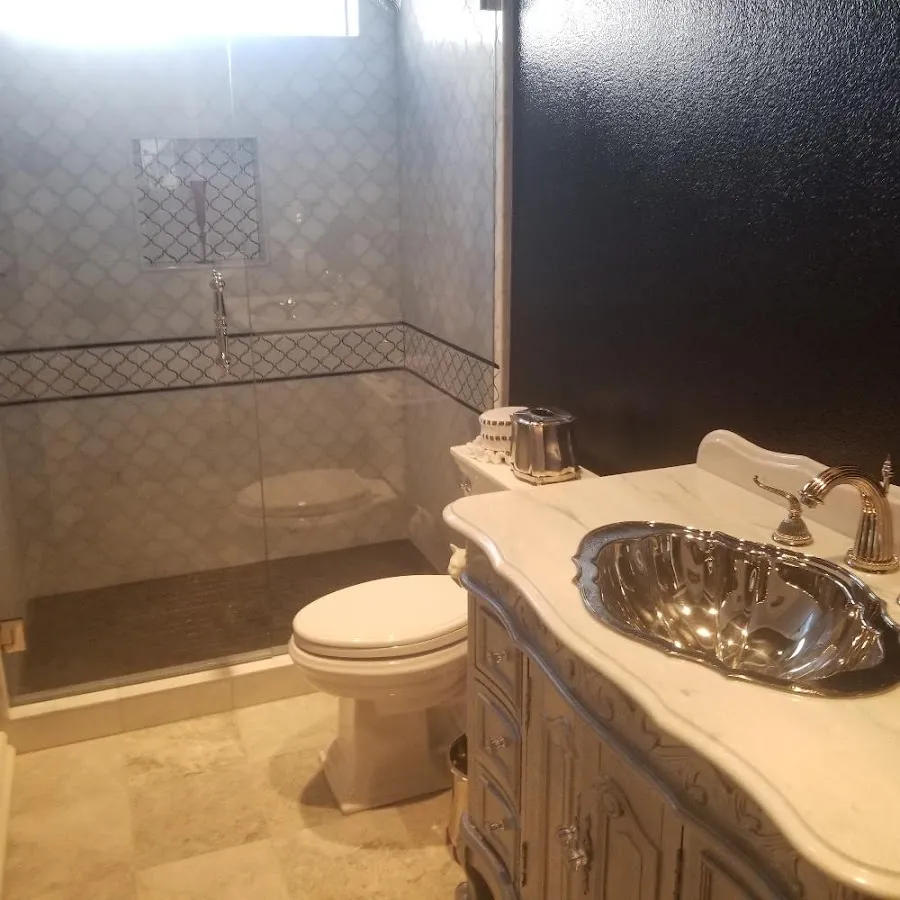 Professional plumbing work and bathroom remodeling in Grandwood Park